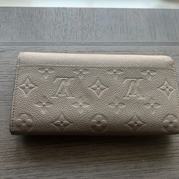 Louis Vuitton Empreinte Sarah Wallet (Color: Turtledove)